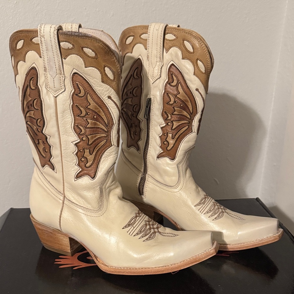 Freebird boots size 10 in box with dust bags